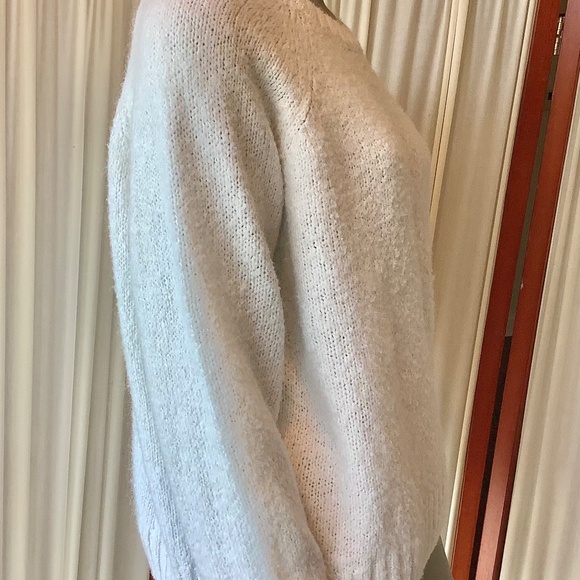 Old Navy Womens White Sweater Crew Neck Pullover Size Medium - Picture 3 of 6